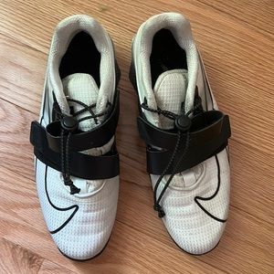 Nike Romaleos 4 Weightlifting Shoes - size 10.5 men or 12 women